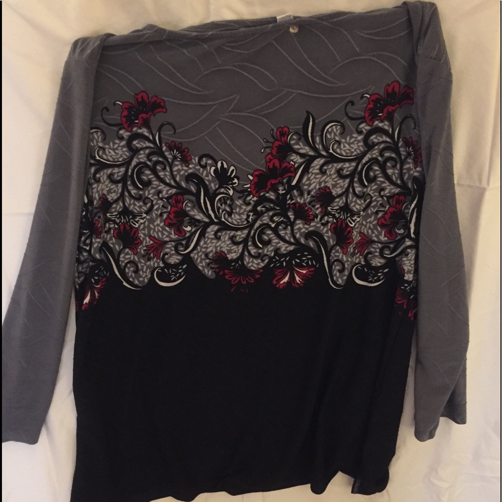 3/4 sleeve cling too for work or daily wear